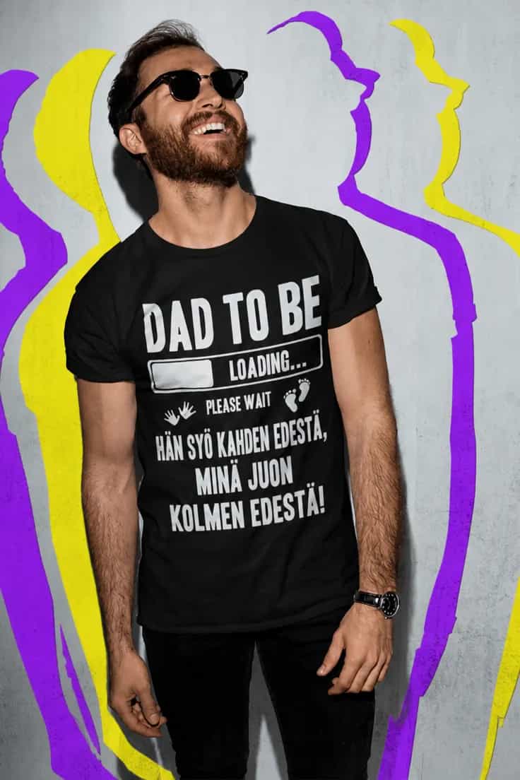 Hauska t-paita Tuleva isä latautuu – DAD TO BE