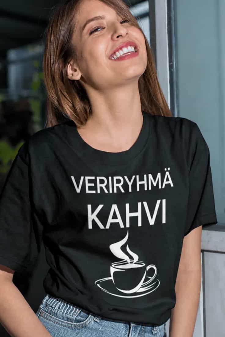 Hauska t-paita Veriryhmä kahvi – VERIRYHMÄ KAHVI