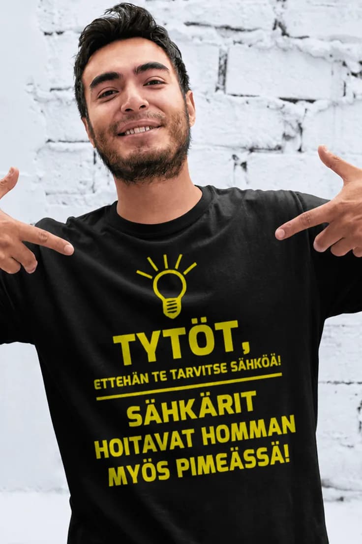 Hauska t-paita Sähkärit pimeässä – TYTÖT,