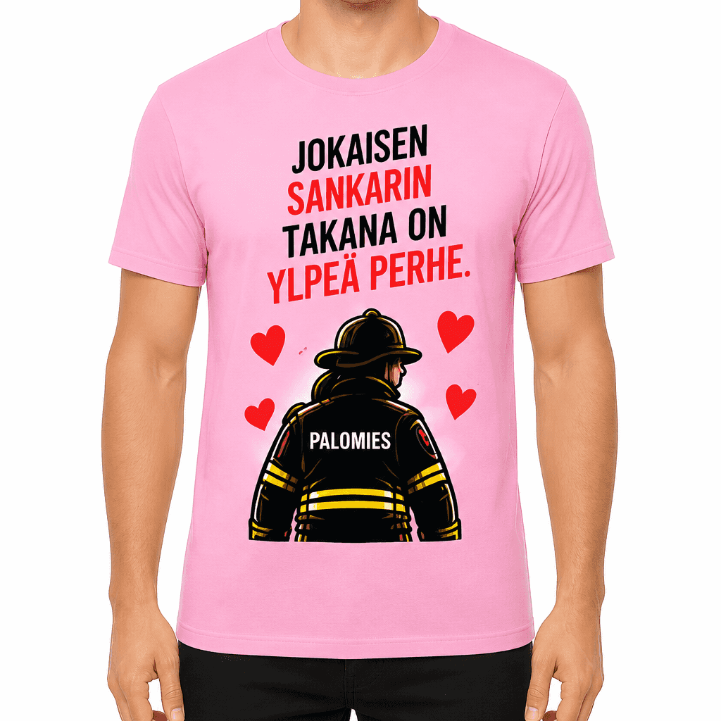 Palomies T-paita â Jokaisen sankarin takana on ylpeĂ€ perhe.