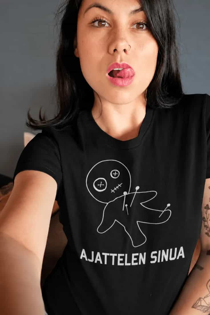 Hauska t-paita Ajattelen sinua – AJATTELEN SINUA