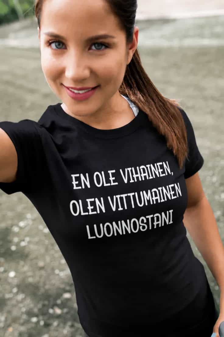 Hauska t-paita En ole vihainen – EN OLE VIHAINEN