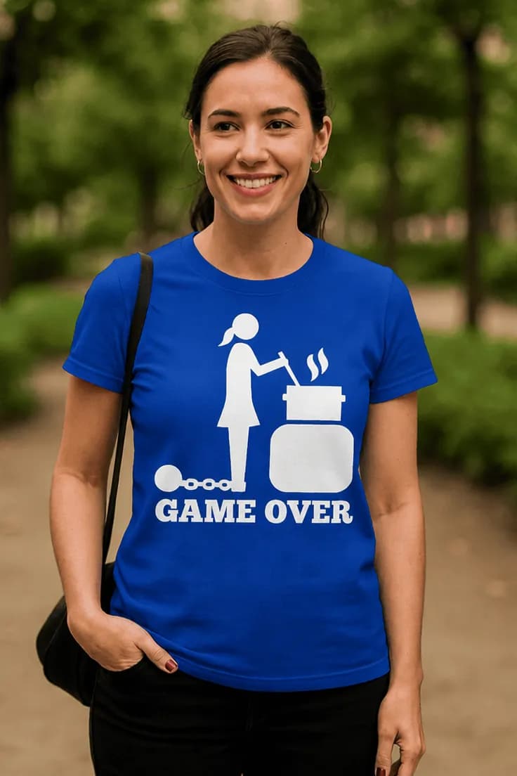 Hauska t-paita Game over keittiössä – GAME OVER