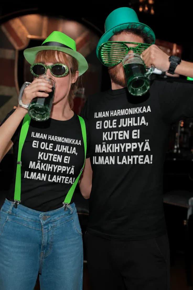 Hauska t-paita Harmonikka ja Lahti – ILMAN HARMONIKKAA