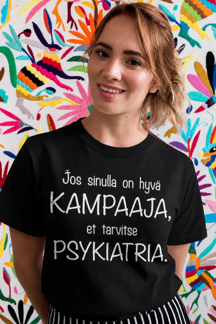 Hauska t-paita Kampaaja korvaa psykiatrin