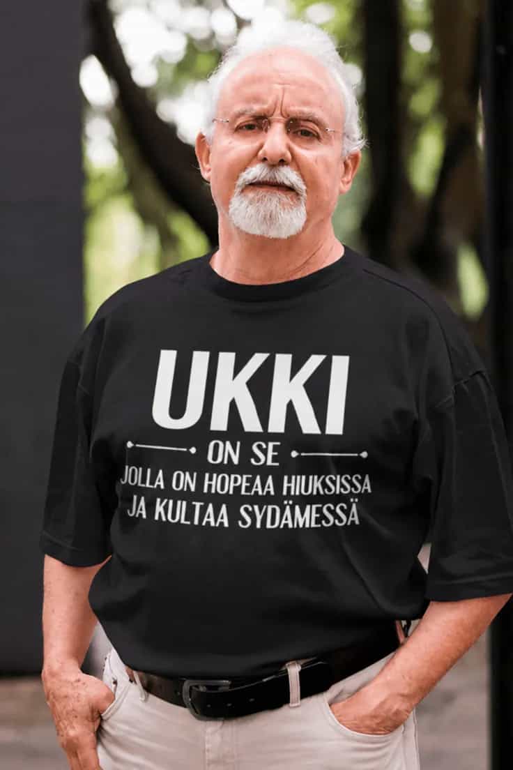Hauska t-paita Kultainen ukki – UKKI ON SE