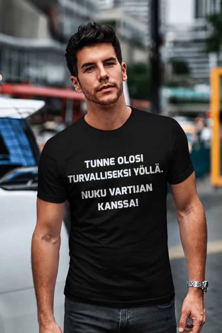 T-paita Nuku vartijan kanssa