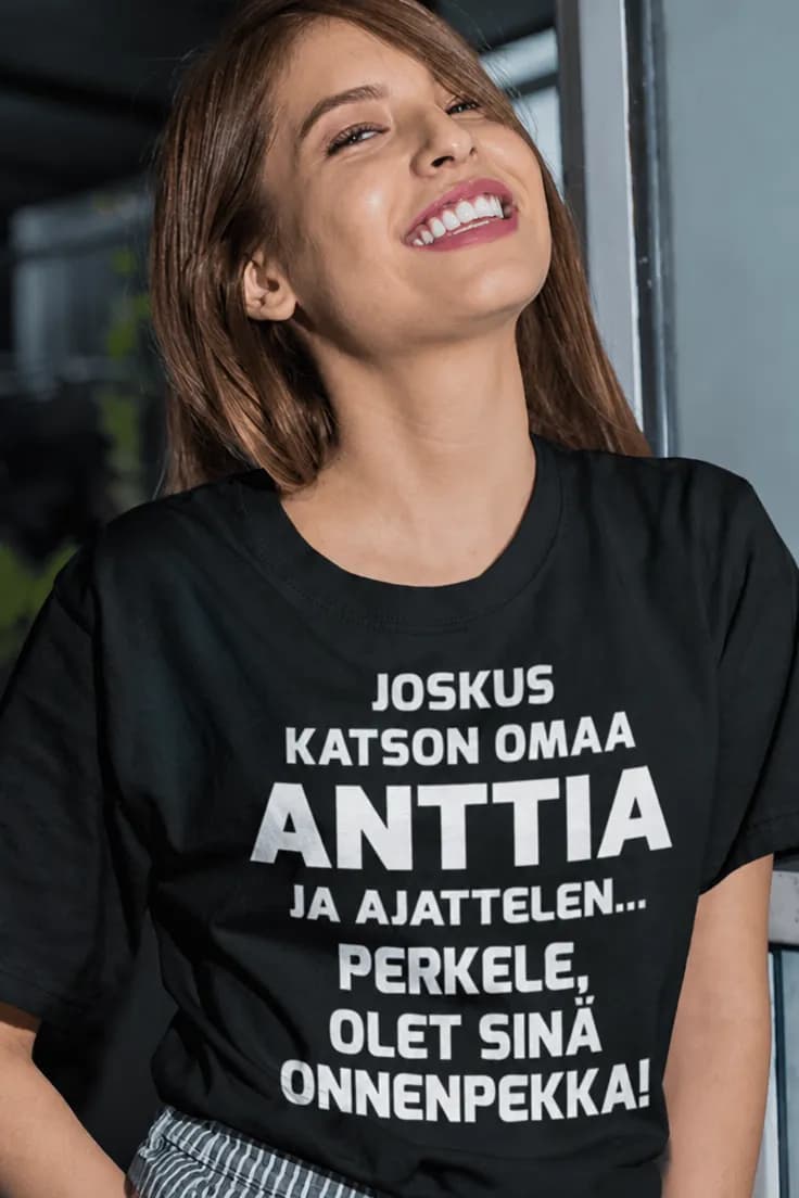 Hauska t-paita Onnenpekka nimellä – JOSKUS