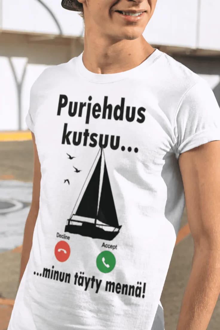 Hauska t-paita Purjehdus kutsuu – Purjehdus kutsuu...