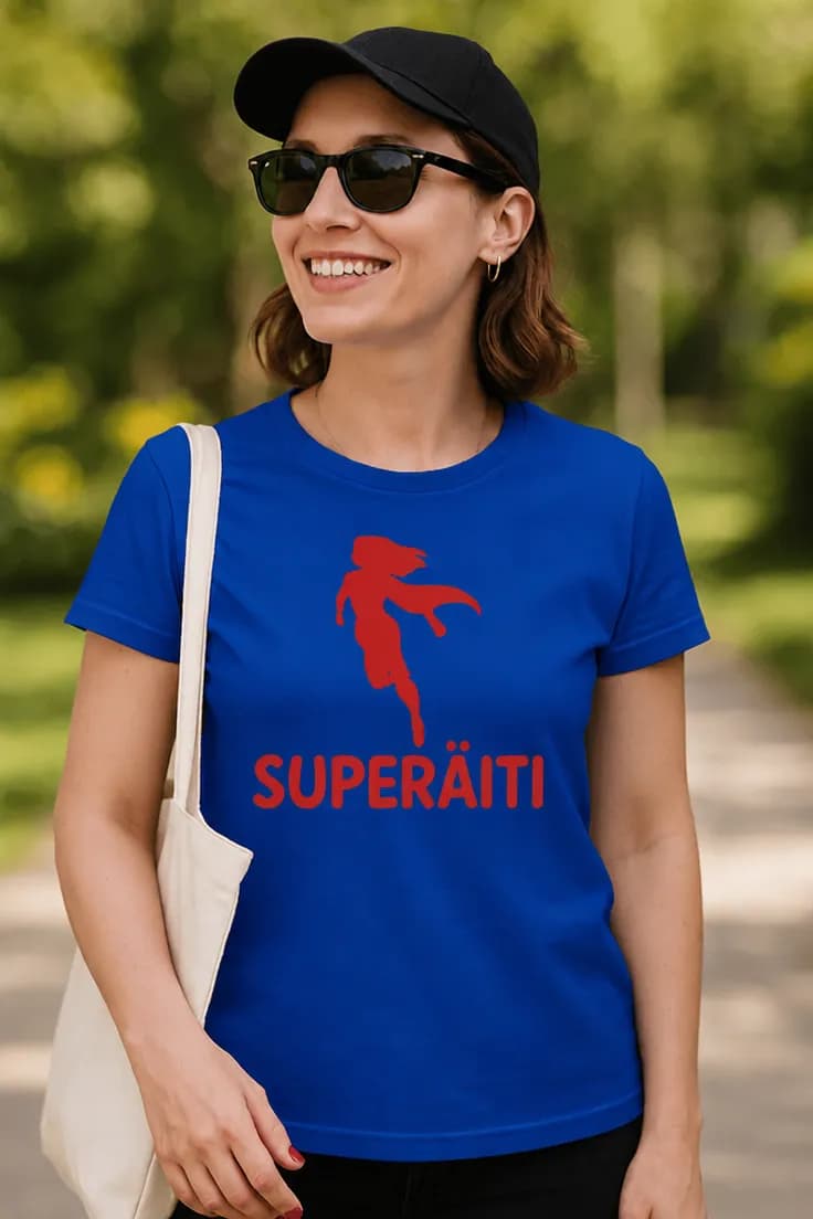 Hauska t-paita Superäiti – SUPERÄITI