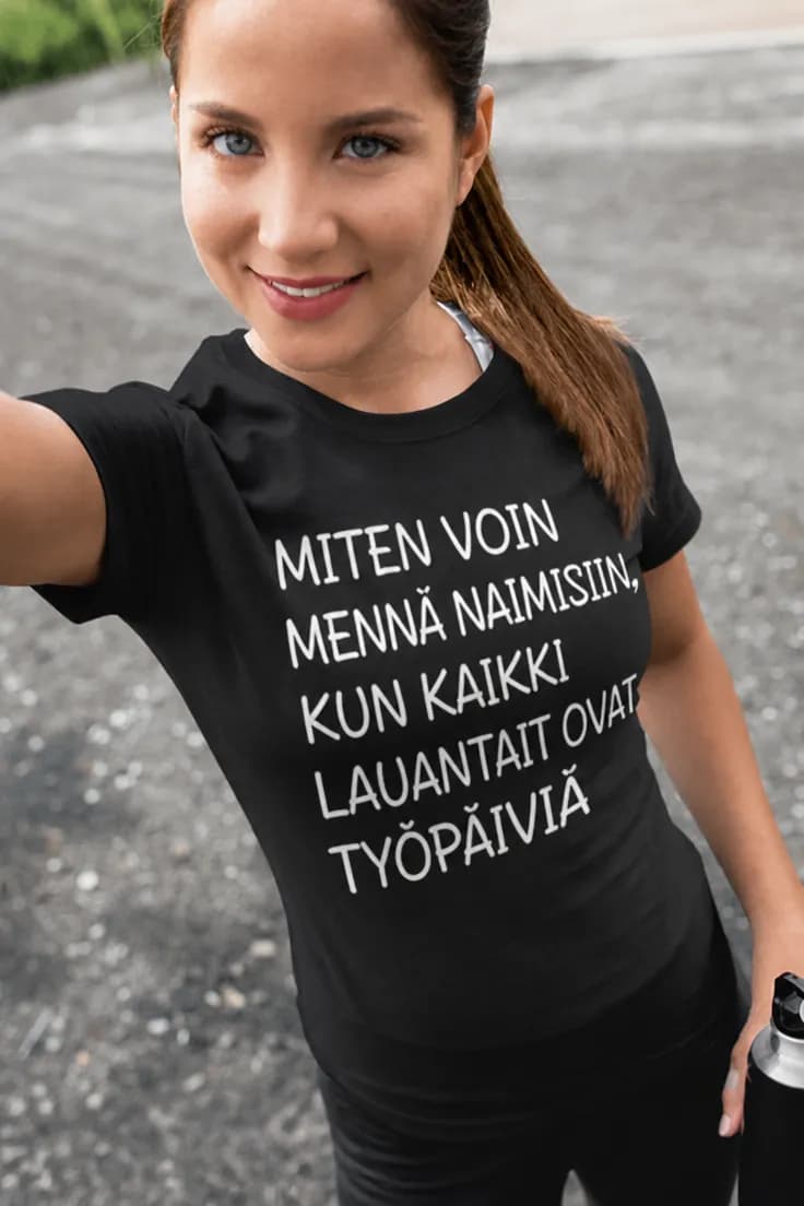 Hauska t-paita Työlauantait estävät häät