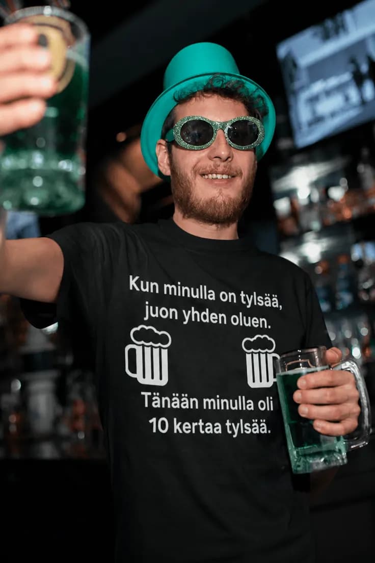 Hauska t-paita Tylsyys ja olut – Kun minulla on tylsää,