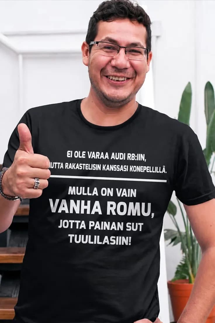 Hauska t-paita Vanha romu – EI OLE VARAA AUDI R8:IIN