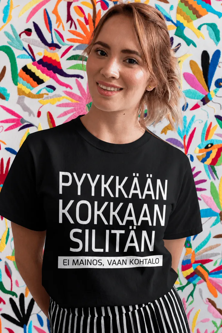 Hauska t-paita Ei mainos vaan kohtalo humoristisella tekstiprintillä