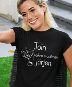 Hauska t-paita Kaiken maailman järki humoristisella Join kaiken maailman järjen. -painatuksella