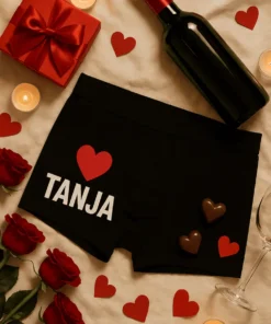 Hauskat bokserit omalla nimellä, designissa teksti TANJA
