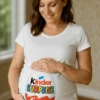 Äitiys t-paita Kinder yllätys hauskalla Kinder SURPRISE -painatuksella