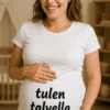 Äitiys t-paita Tulen talvella hauskalla tulen talvella -painatuksella
